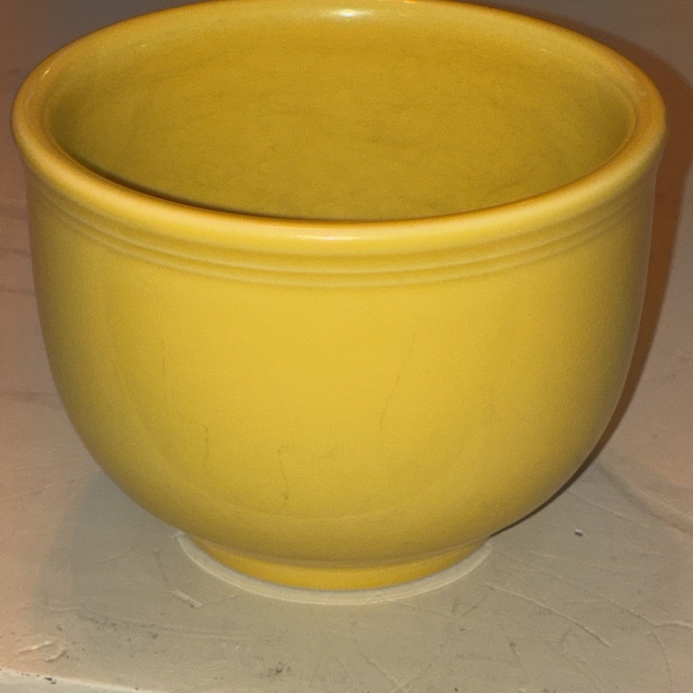 FiestaWare CHILI BOWL -‎ 4.5" x 3.5" BRIGHT YELLOW - Picture 2 of 9